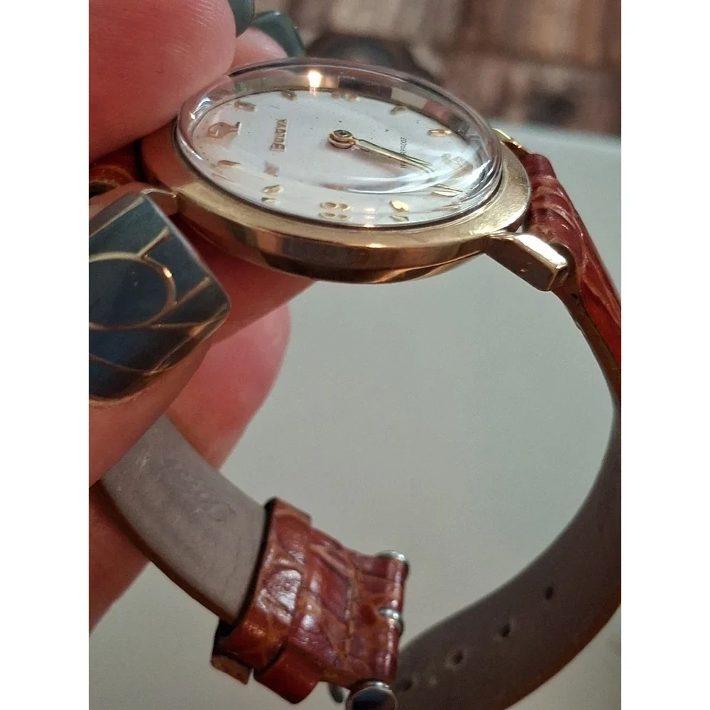 Bulova G875046 17 Jewel Manual Wind, 10KT RGB Mens Watch. Brown Leather Band.